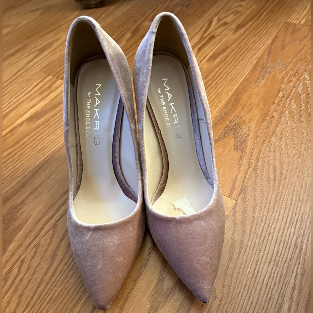 Makris Women's Elegant Beige Heels